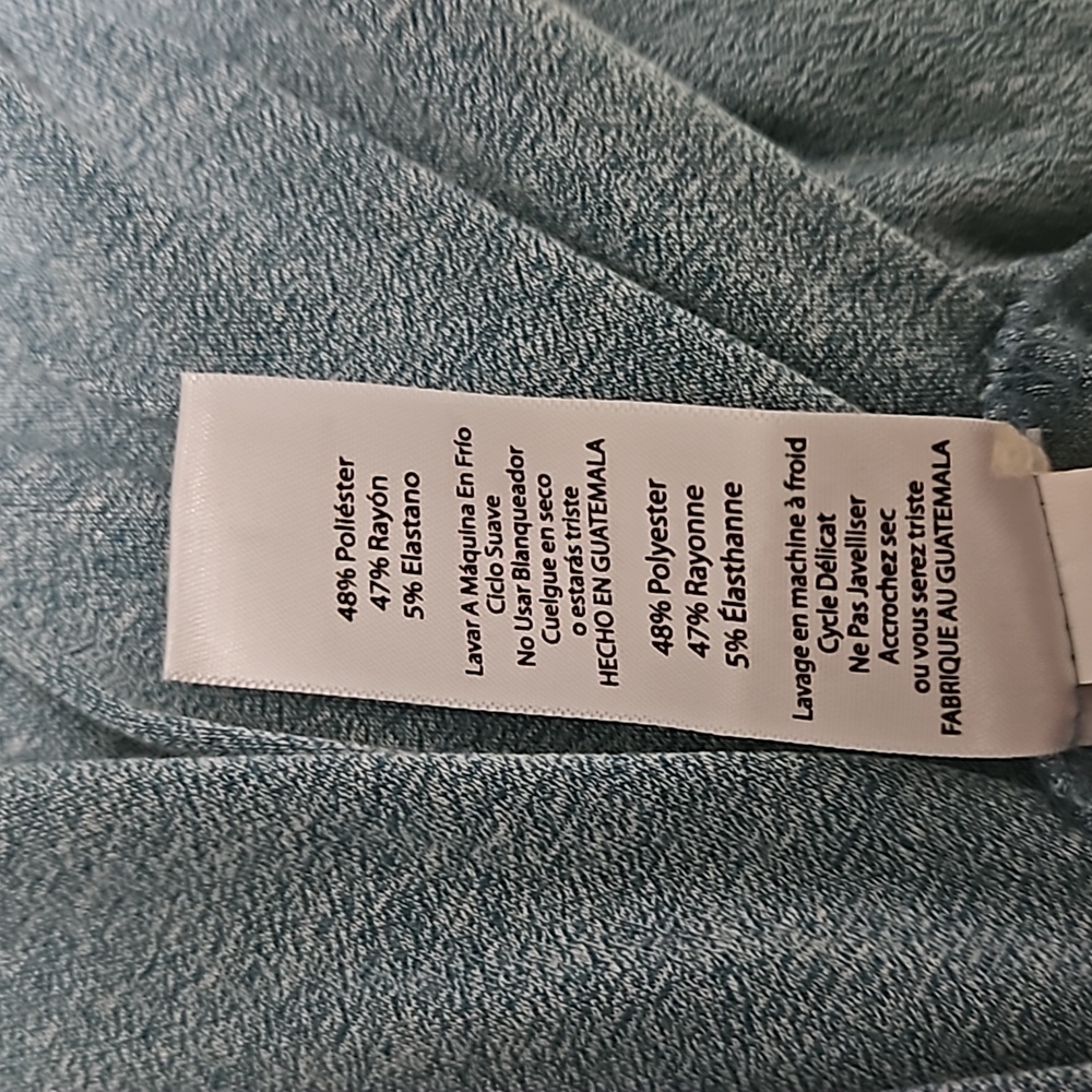 2 Large LuLaRoe Shirts = 1 Irma and 1 Tunic with side slits - Picture 5 of 9